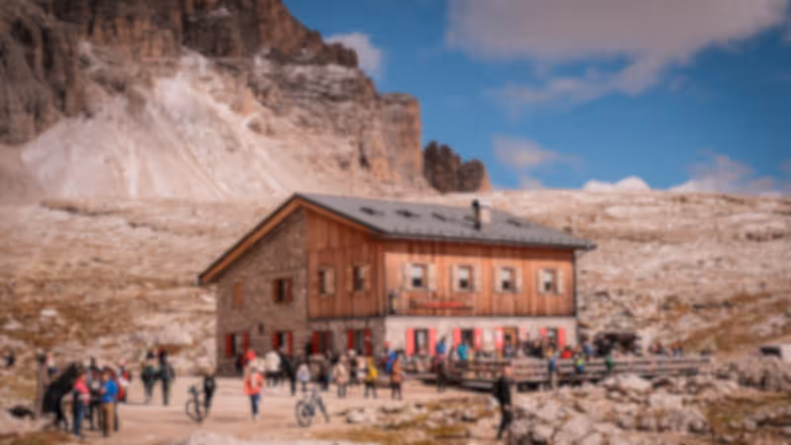 Soft out-of-focus video frame before AI blur removal